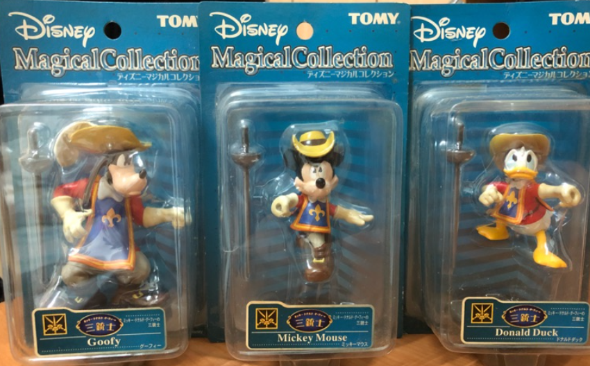 Tomy Disney Magical Collection The Three Musketeers 110 Mickey Mouse 111 Donald Duck 112 Goofy 3 Figure Set