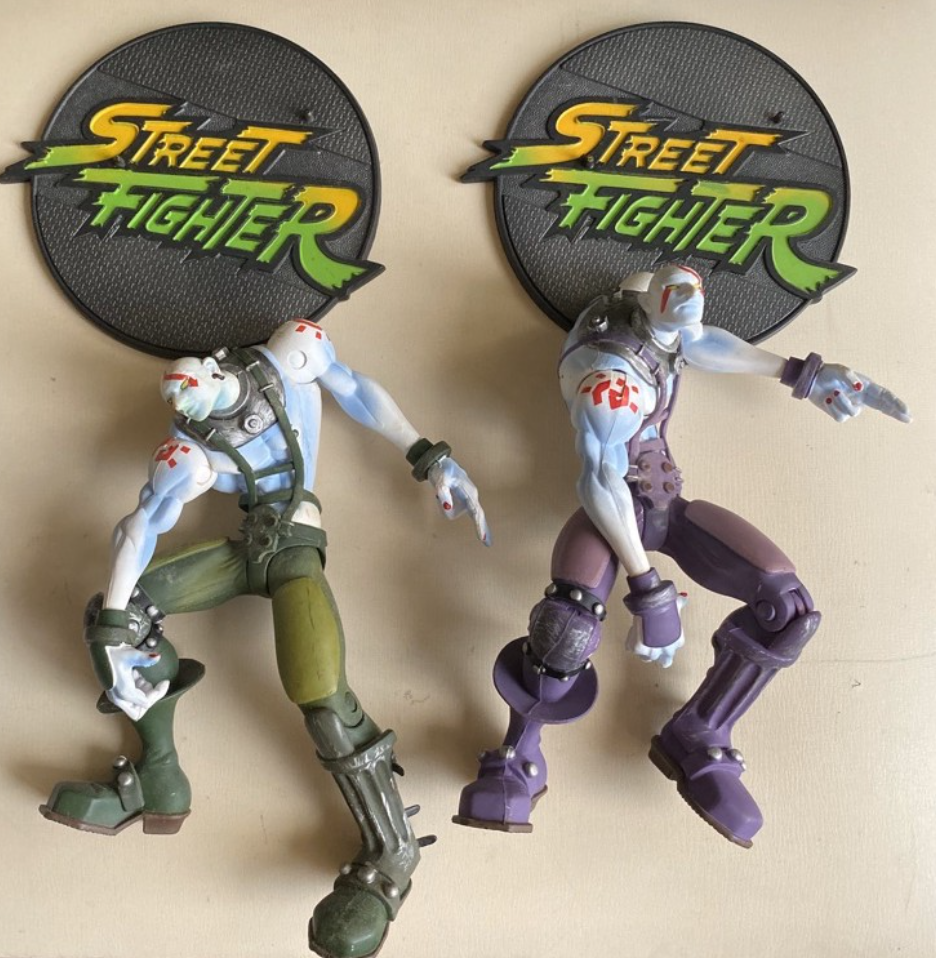 ReSaurus 1999 Capcom Street Fighter Round Two Necro Player One & Two 2 Action Figure Set Used