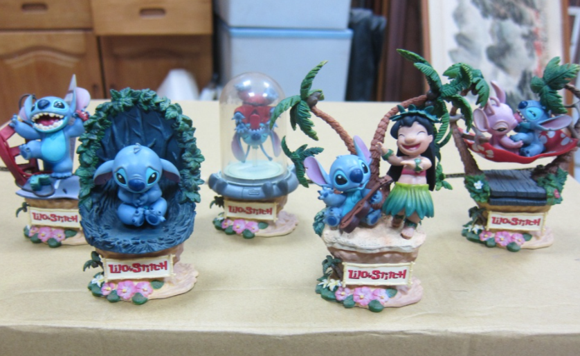 Disneys Lilo & Stitch Collectible Stitch Figure Set, 5-pieces, by Just Play  , Blue