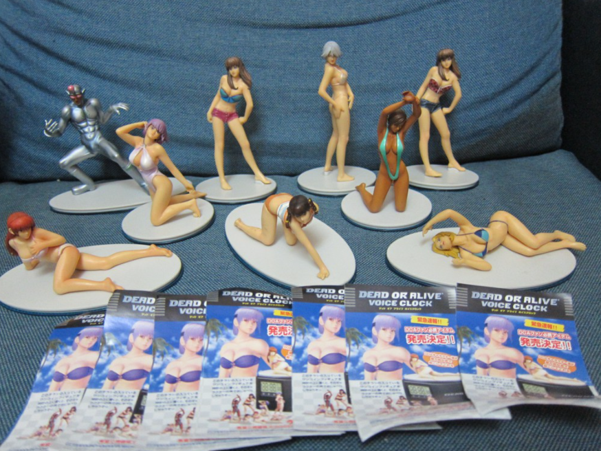 Kotobukiya One Coin Series Dead or Alive Xtreme Beach Volleyball 8+1 Secret 9 Trading Figure Set