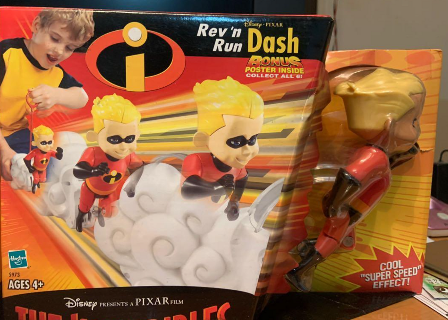Hasbro 2003 Disney Pixer The Incredibles Rev n' Run Dash Action Figure
