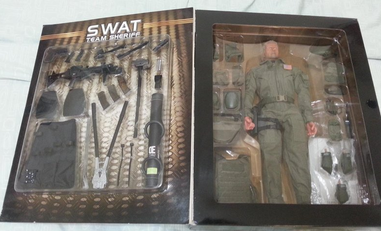 BBi 12" 1/6 Collectible Items Elite Force SWAT Team Sheriff Charles Chuck Morris Action Figure - Lavits Figure
 - 2