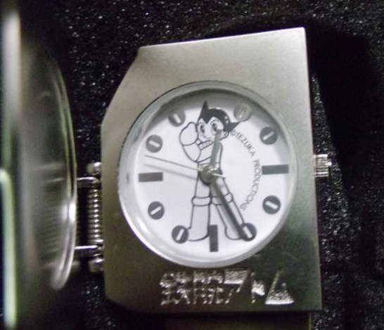 Tezuka Production Astro Boy Watch Authentic Metal Box Set Type C - Lavits Figure
 - 1