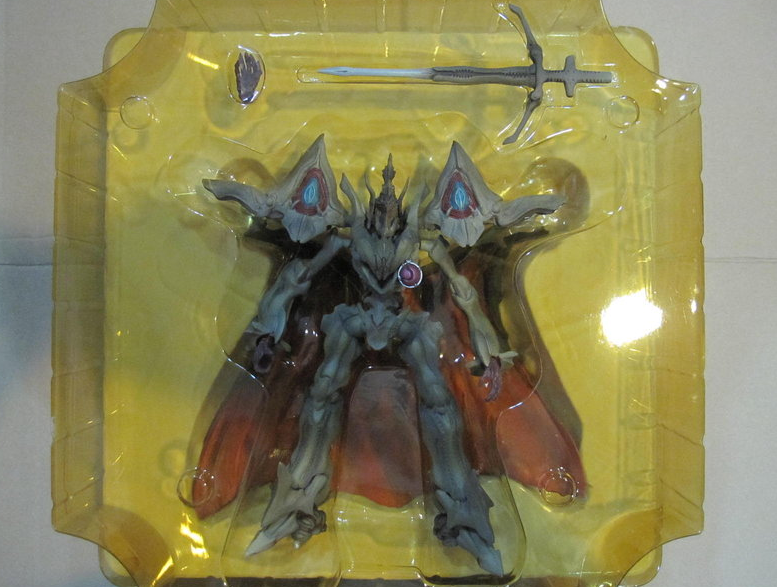 Yamato The Vision of Escaflowne 9" Action Figure - Lavits Figure
 - 1