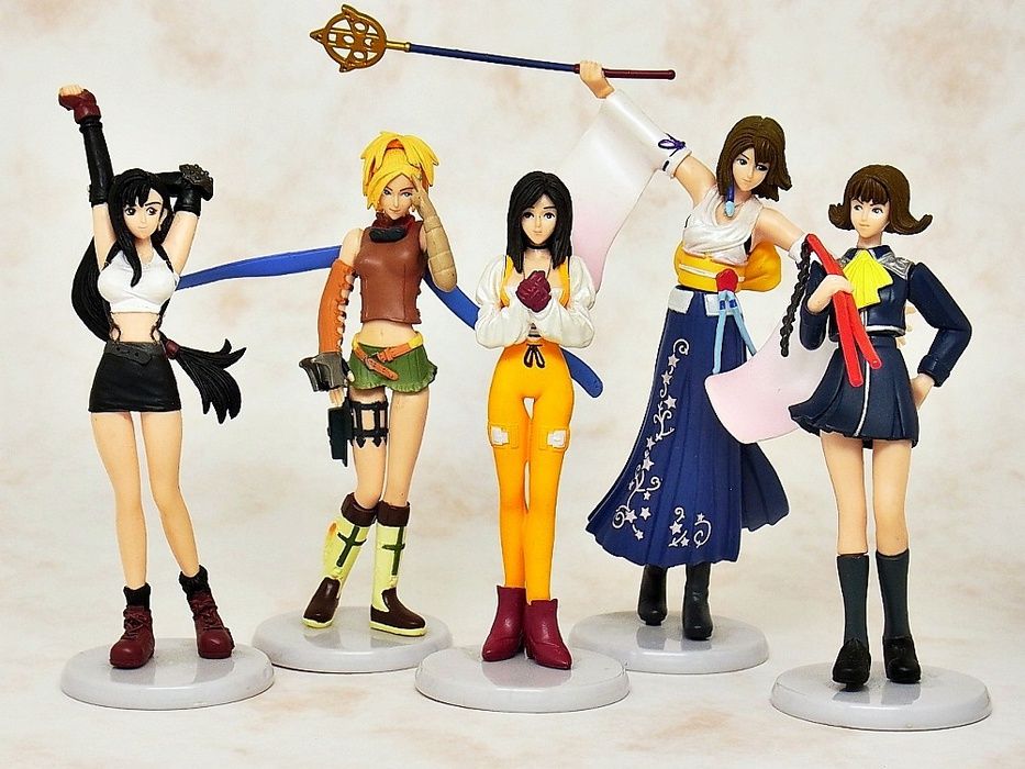Bandai 2003 Final Fantasy Heroins 5 Trading Figure Set