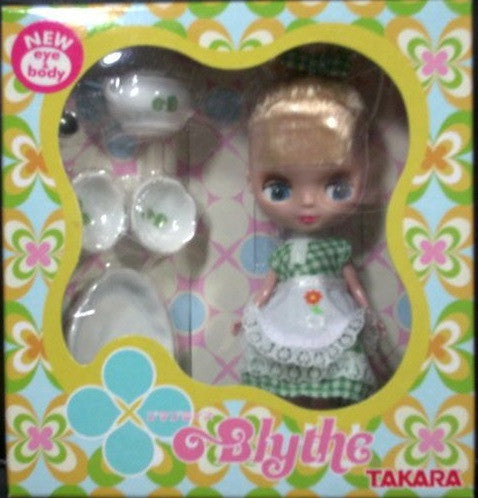 Takara Petite Blythe PBL28 Kitchen Queen Action Doll Figure - Lavits Figure
