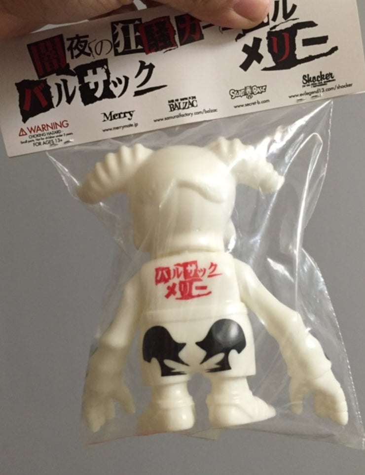 Secret Base Balzac SkullbeeBBM 4" Vinyl Figure