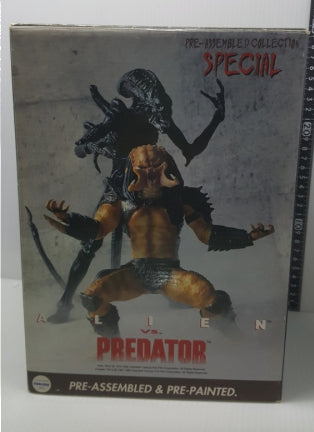 Medicom Toy Alien vs Predator Special Trading Figure Used